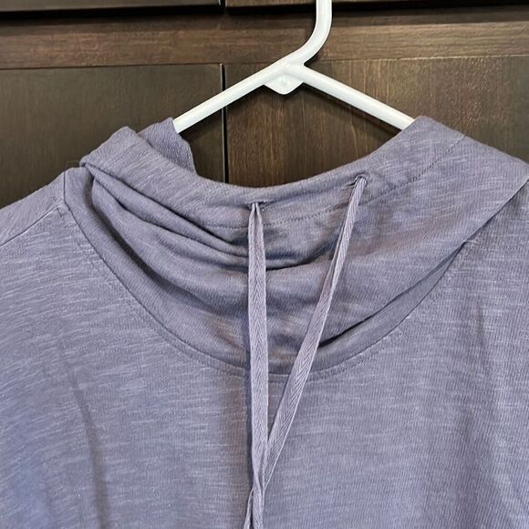 Cabela’s Light Weight Purple Hoodie Small - Picture 3 of 6